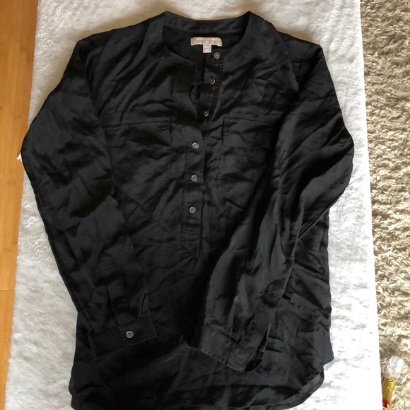 BANANA REPUBLIC silk blouse. - Picture 3 of 3